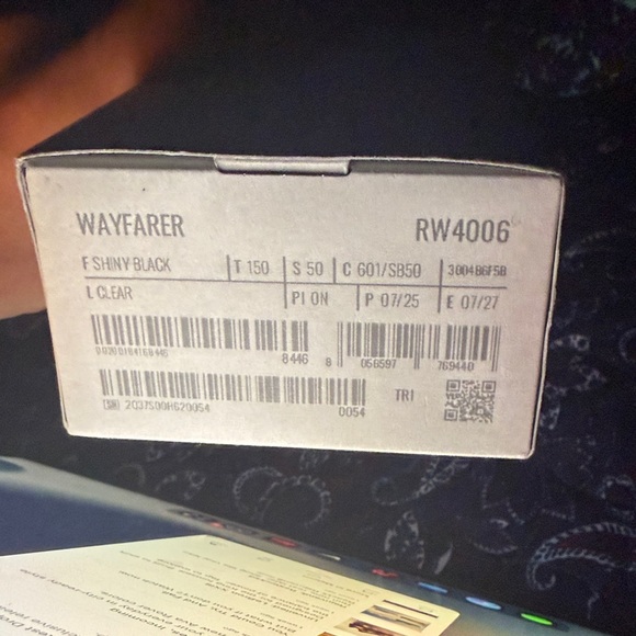 Camera Accessory Kit - Cream - Picture 2 of 4